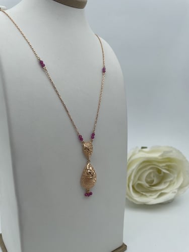 عقد شذى دمعة حجر احمر