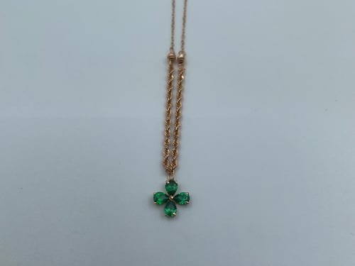 عقد الفراشة متعدد الالوان