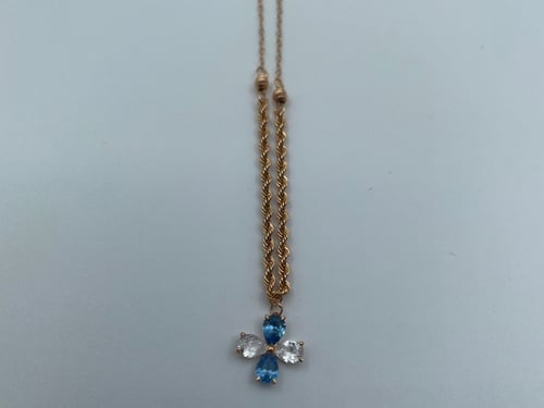 عقد الفراشة متعدد الالوان