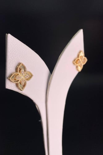 حلق الورده المميز _ ذهب عيار 21