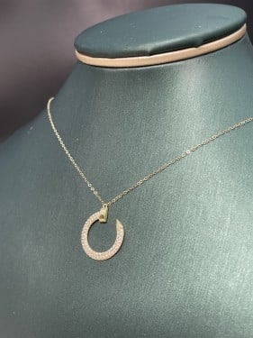 عقد ناعم لبس يومي عيار 18