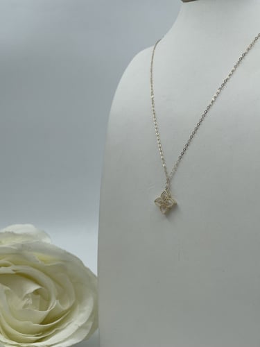 عقد فلور كوين متعدد الالوان ( عروض آليوم الوطني 93...