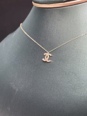 عقد ناعم لبس يومي عيار 18