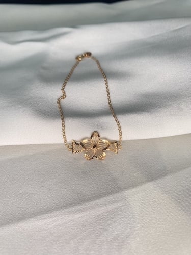 طقم ذهب بتصميم انيق عيار 21