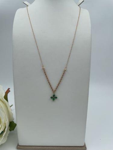 عقد الفراشة متعدد الالوان