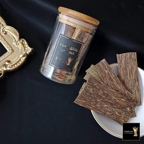 رقائق العود الطبيعي
