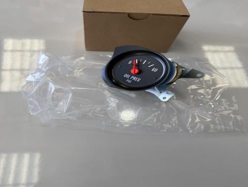 عداد ضغط الزيت امريكي ونيت سوبربان بليزر 73-77 ابو...