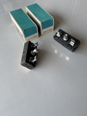 طقم سوتش مرتبة كابرس وبعض السيدان76-86 تايوان