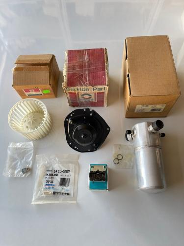 بكج تكييف جمس شقر ٨٤-٨٧ وللصالون ٩١ اصلي GM