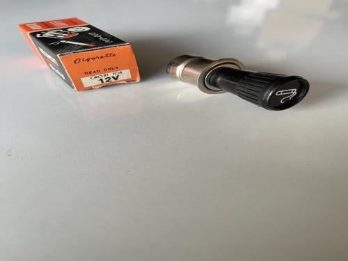 ولاعة سجائر جميع السيارات الامريكية