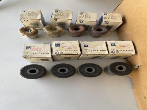 طقم جلد مقصات امامي فوق تحت كابرس بيوك كدلك ٨٠-٩٦...