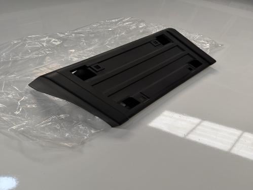 قاعدة لوحة امامية جمس وشفر 92-99 تايوان