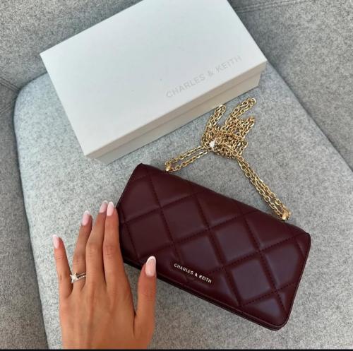 حقيبة xs تشارلزاند كيث