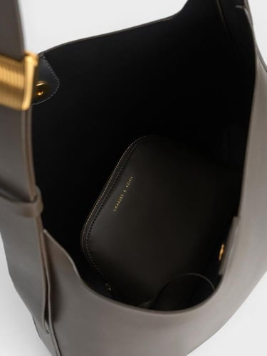 حقيبة تشارلز اند كيث