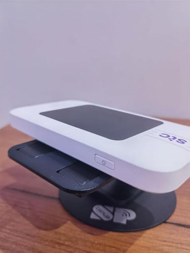 راوتر 5G متنقل SRT875 فايف جي مستخدم نظيف يدعم STC