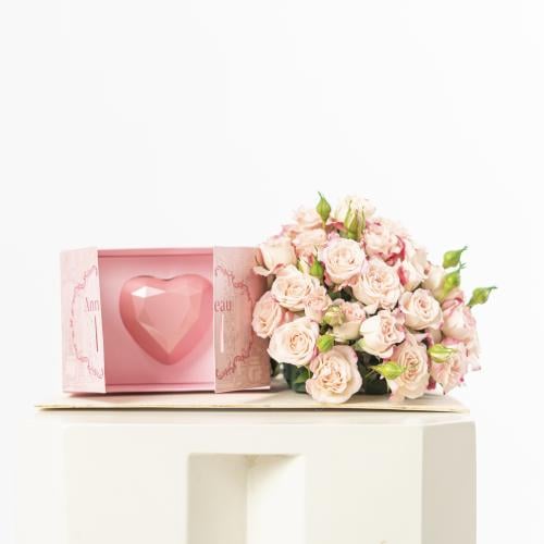 ورد مع اكسسوار من اختيارك (الرياض)