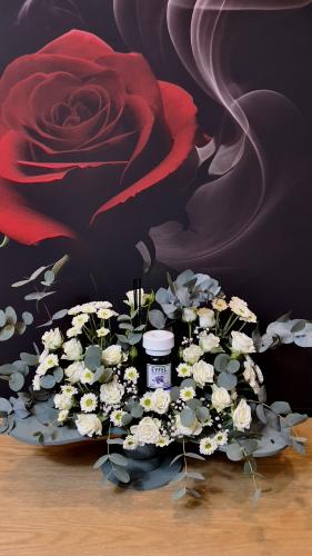 استاند يجمع بين الورد و عبير الفواحه المميز