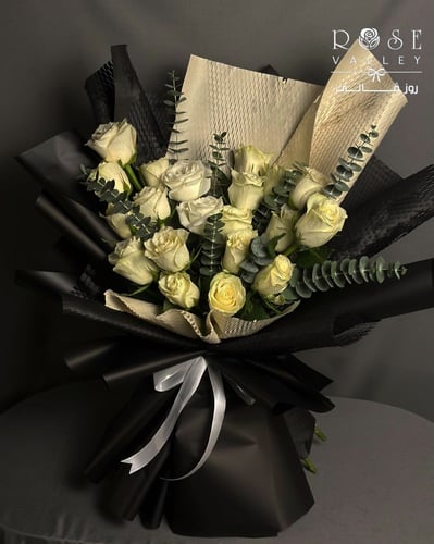 باقة ورد جوي 20 وردة مع كليبتوس