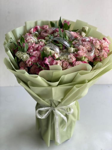 باقة بيبي روز باالوانها المميزة