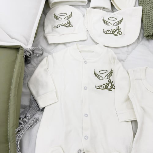 طقم مفرش استقبال للأم والمولود - باسم نايف