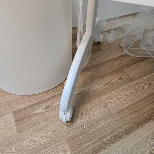 سرير مواليد هزاز خشبي مع ستارة وطقم متكامل