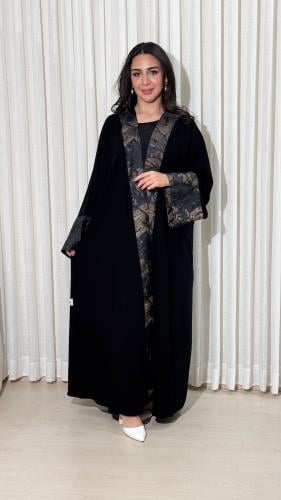 عباية قماش ملكي وجاكار مشجر