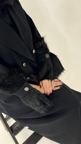 عبايه جوخ واكمام فرو-طرحه ساده