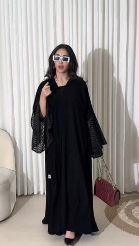 عبايه اكمام لمعه جرس - طرحه طرف لمعه