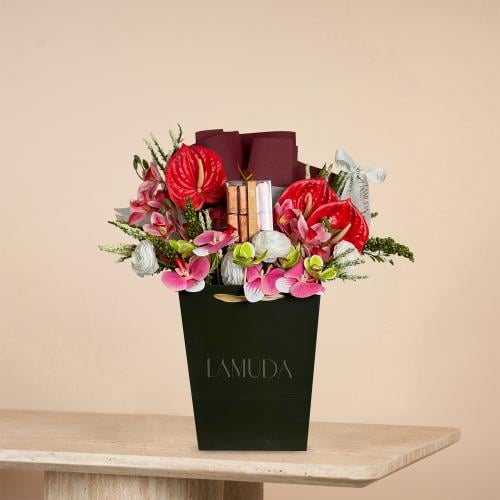 Anthurium & Rose Passion by LEVO