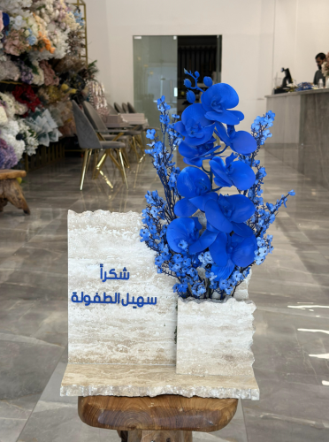 رخاميات ورد صناعي