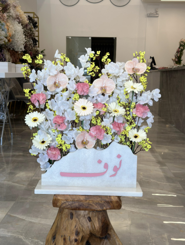 رخاميات ورد صناعي