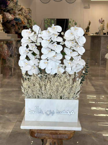 رخاميات ورد صناعي