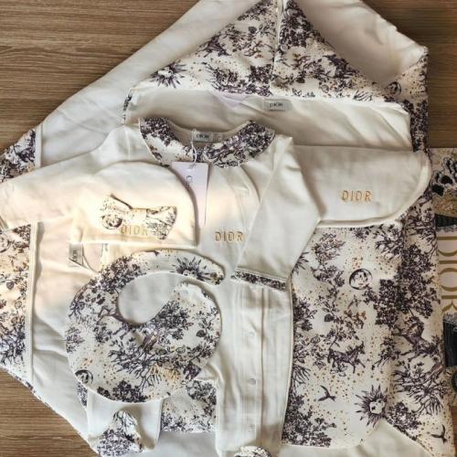 طقم ديور 5قطع+كيس الماركه