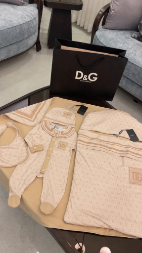 طقم DG_كيس الماركة