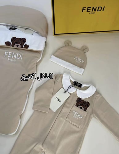 طقم فندي ٥ قطع +كيس الماركة