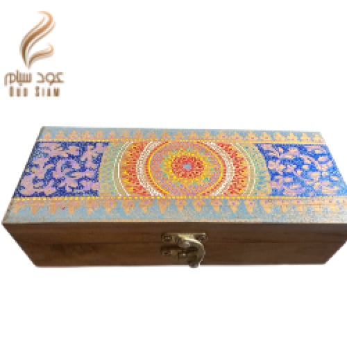 صندوق مستطيل منقوش من الاعلى