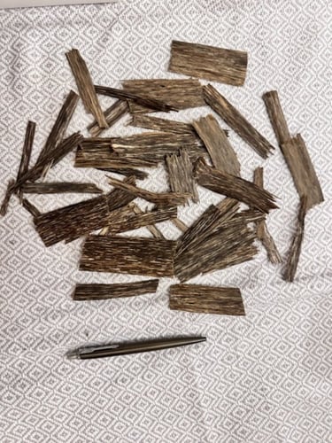 رقائق عود لاوسي طبيعي