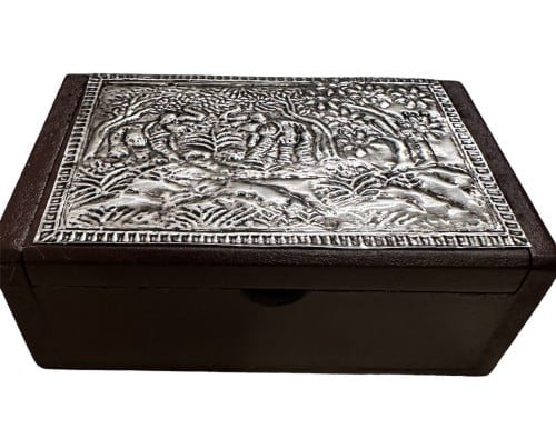 علبة خشبية مربعه صناعة يدوية