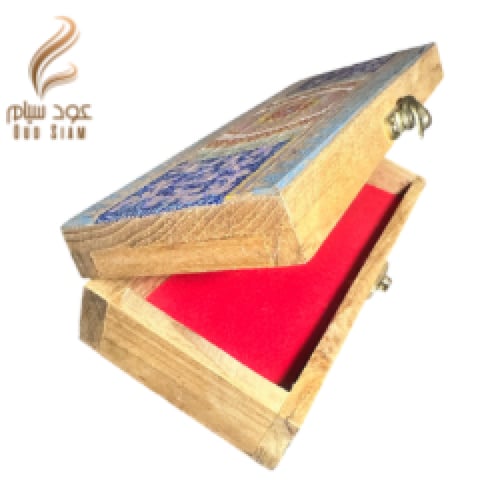 صندوق مستطيل منقوش من الاعلى