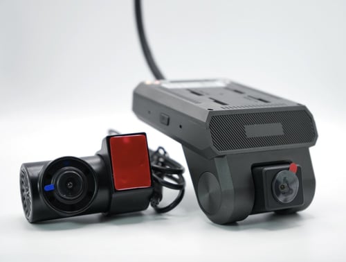 داش 3 كاميرات امامي و خلفي و داخلي 4G