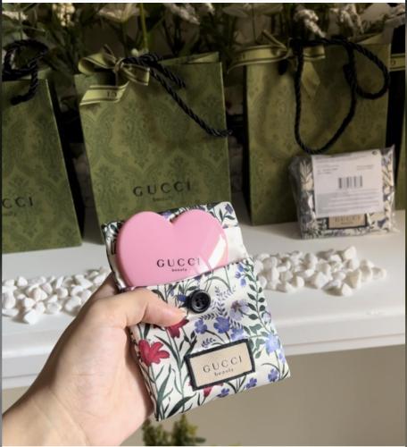 مرايا قوتشي مع الكيس