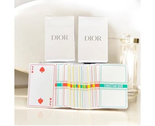 بلوت كريستن ديور مع الكيس