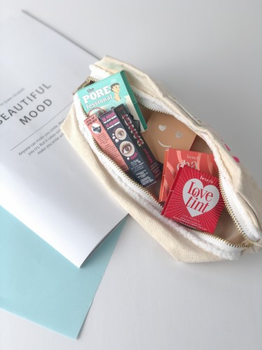 شنطة بنفت + 6قطع ميني + كيس البراند