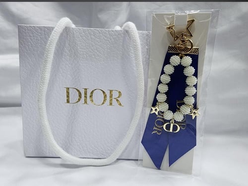 ميدالية ديور+ كيس