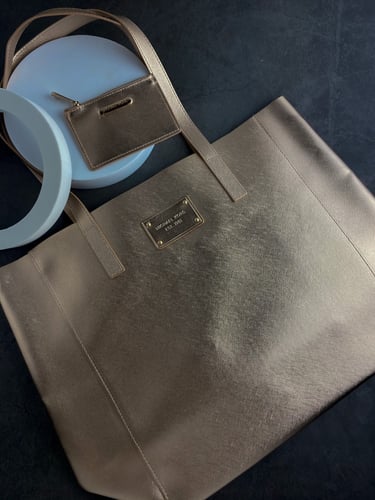 شنطة مايكل كورس+ محفظه