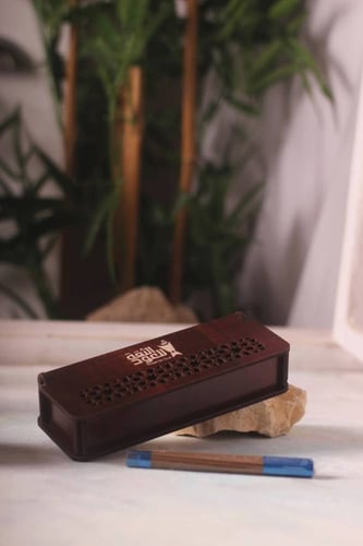 مبخرة ذكية الثقة للعود