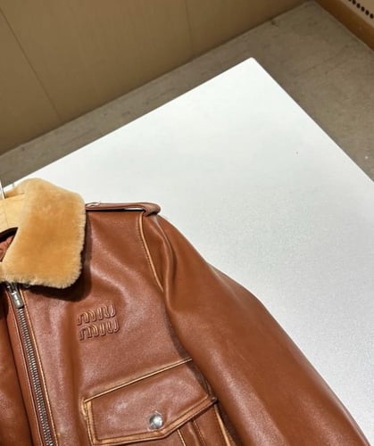 جاكيت نسائي