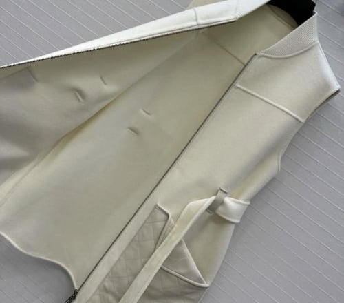 فستان نسائي