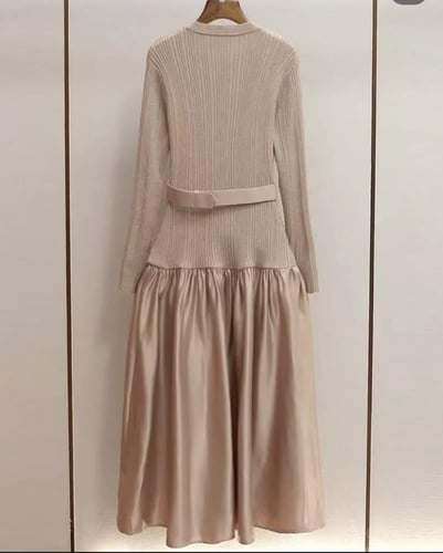 فستان نسائي