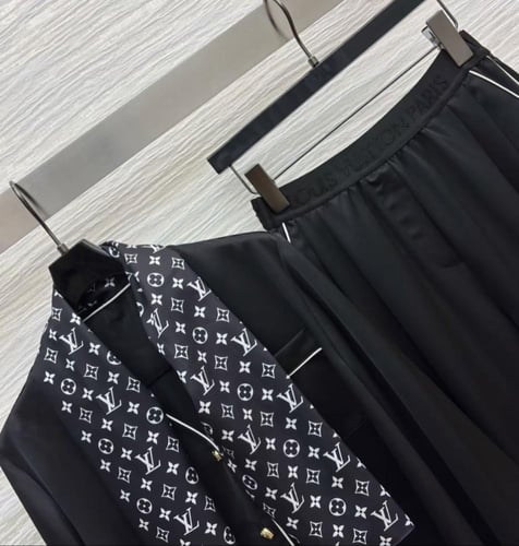 طقم قميص و بنطلون